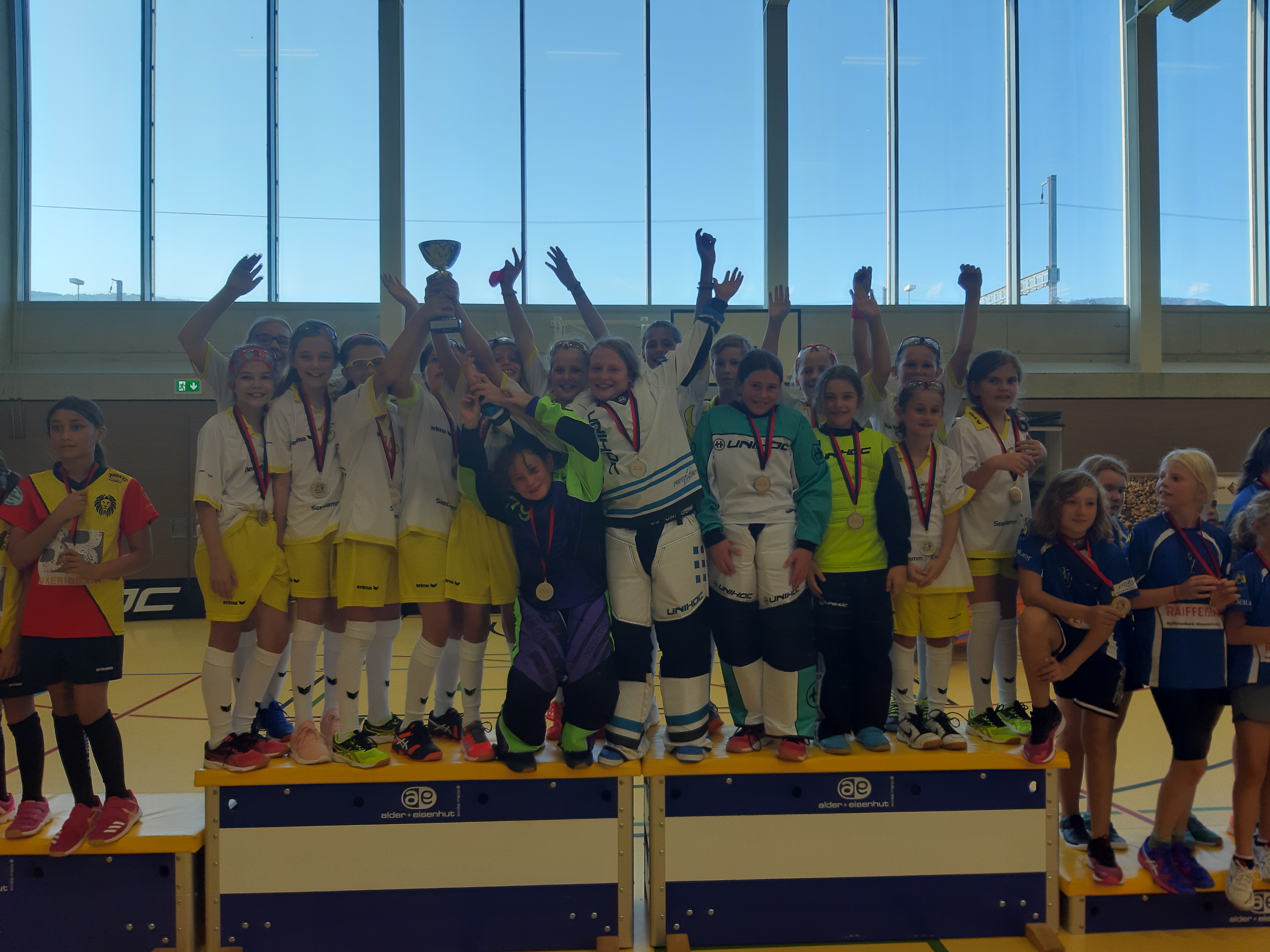 D-Juniorinnen gewinnen BOZ-Cup